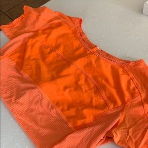 Lululemon Short Sleeve Shirt, size 8